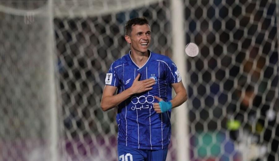 استقلال به آسانی نیمه اول بازی با فجرسپاسی را پیروز شد
